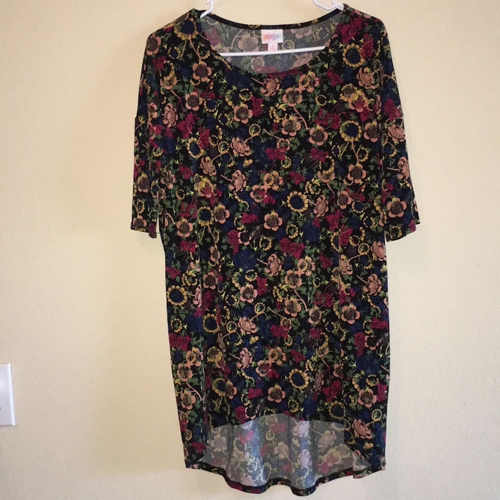 Lularoe Irma tee
